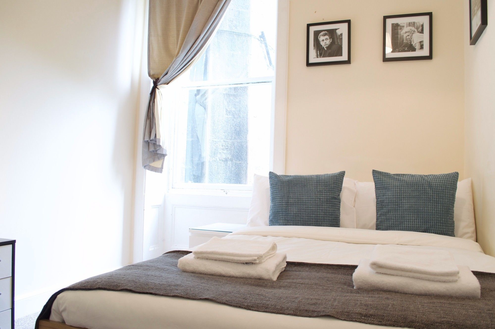 3 Bedroom Apartment Accommodates 8 EDI Buitenkant foto